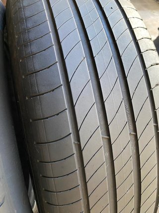 Neumáticos 215/65 R17 MICHELIN