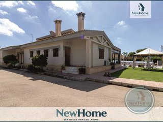 Chalet en venta en La Algoda - Matola - El Pla en Elche