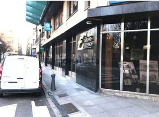 Local comercial en alquiler en Centro en Gijón