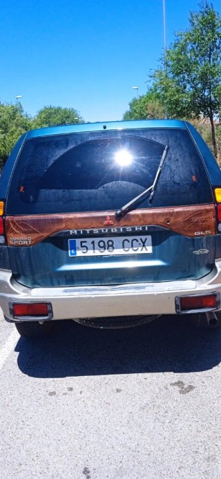 Mitsubishi Montero 2003