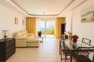Piso en venta en Los Arqueros-Puerto del Almendro en Benahavís