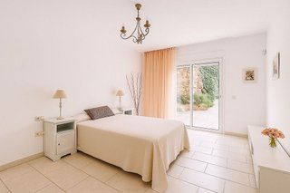 Piso en venta en Los Arqueros-Puerto del Almendro en Benahavís