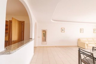 Piso en venta en Los Arqueros-Puerto del Almendro en Benahavís