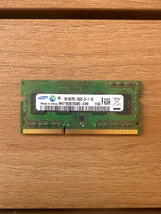 Lote Componentes Portátil: HDDs y RAM