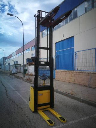 Apilador Eléctrico Hyster