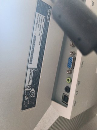 PANTALLA ASUS 24
