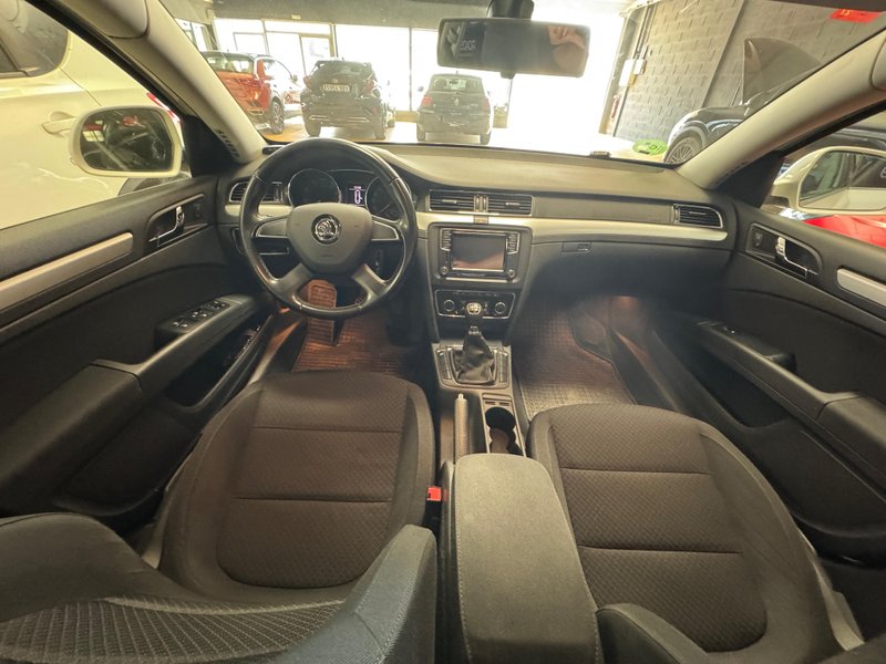 Škoda Superb 1.8 TSI Exclusive 2013, foto 5