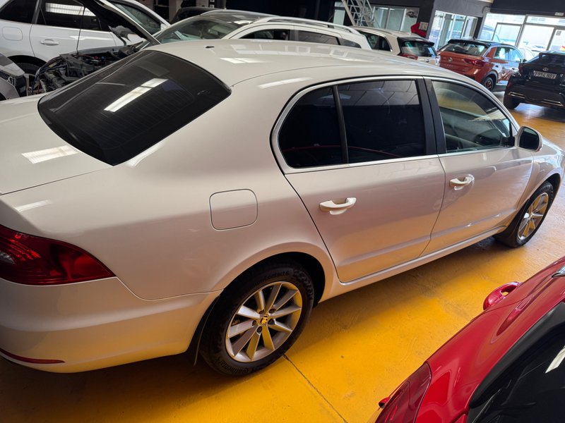 Škoda Superb 1.8 TSI Exclusive 2013, foto 3