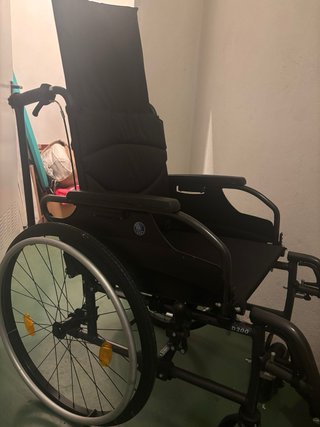Se vende silla de ruedas
