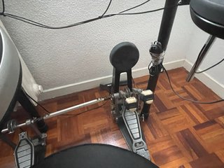 Batería Yamaha DTX 482K + pedal doble + amp +movil
