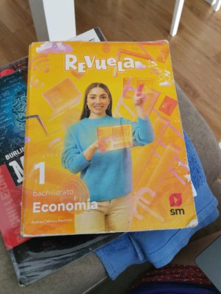 1 Bachillerato, Economía Revuela