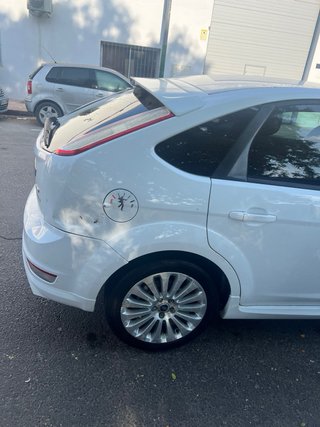 Ford Focus hirvonen