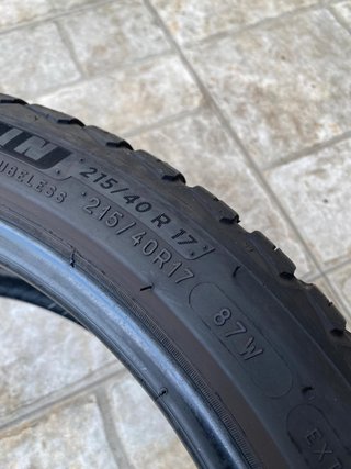 1 Neumático 215/40 R17 MICHELIN