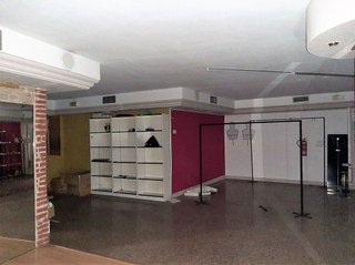 Local comercial en venta en Avda de Madrid - Pº de la Estación en Jaén