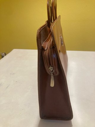 Maletín de cuero marrón