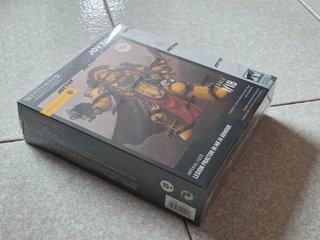 JoyToy Warhammer 30k Imperial Fists Praetor MK III