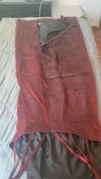 Vestido satén seda burdeos