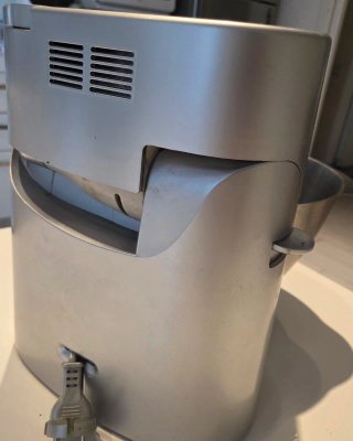 Impastatrice Kenwood. Poco usata, come nuova.