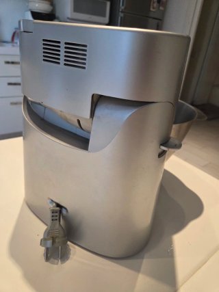 Impastatrice Kenwood. Poco usata, come nuova.