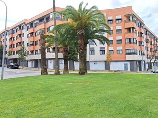 Local comercial en alquiler en Montequinto en Dos Hermanas