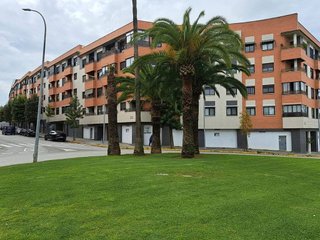 Local comercial en alquiler en Montequinto en Dos Hermanas