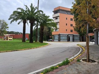 Local comercial en alquiler en Montequinto en Dos Hermanas