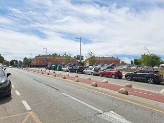 Local comercial en alquiler en Montequinto en Dos Hermanas