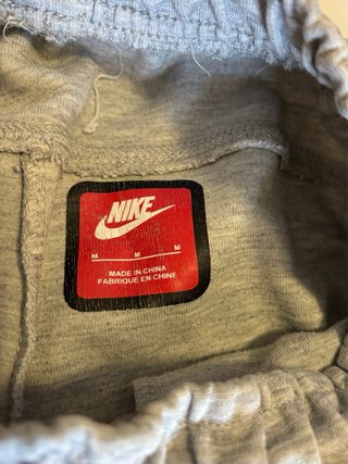Nike tech fleece gris