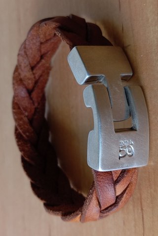 UNODE50 PULSERA CUERO NUEVA, SIN ESTRENAR, MARRÓN.