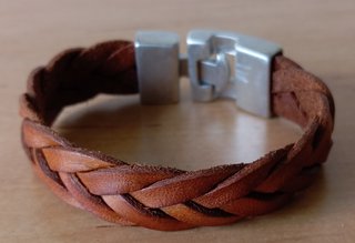 UNODE50 PULSERA CUERO NUEVA, SIN ESTRENAR, MARRÓN.