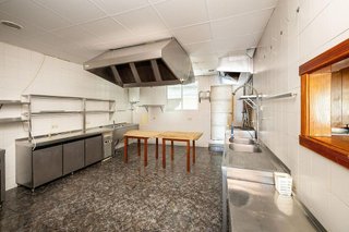 Edificio en venta en Pinos Puente