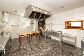 Edificio en venta en Pinos Puente