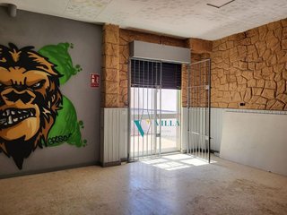 Local comercial en venta en La Paz en Alcalá de Guadaira