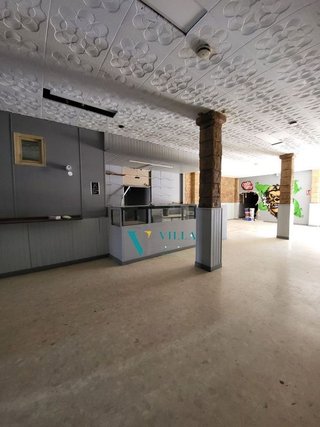 Local comercial en venta en La Paz en Alcalá de Guadaira