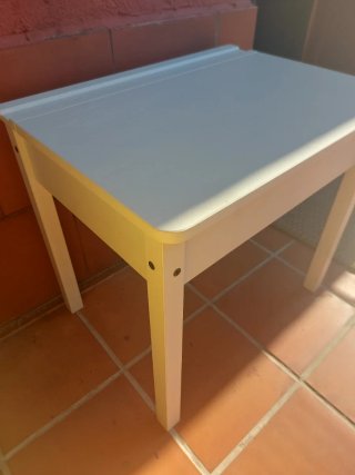 Escritorio y silla infantil Ikea