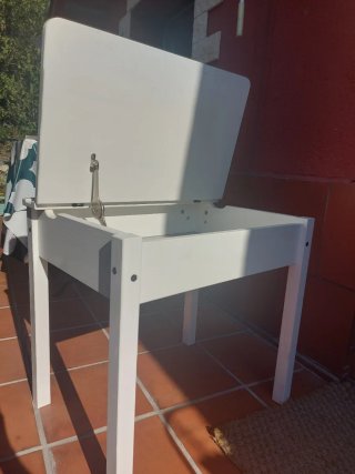 Escritorio y silla infantil Ikea