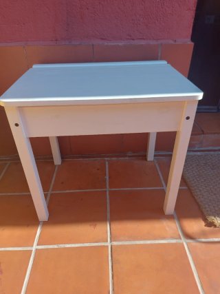 Escritorio y silla infantil Ikea