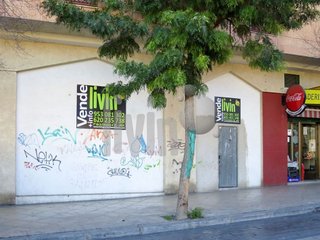 Local comercial en venta en Renfe - Bulevar 1º y 2º Fase en Jaén