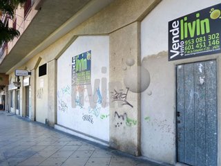 Local comercial en venta en Renfe - Bulevar 1º y 2º Fase en Jaén