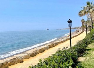 Chalet en alquiler en Los Naranjos - Las Brisas en Marbella