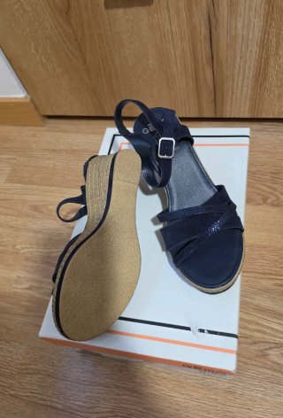 Sandalias de cuña azul marino
