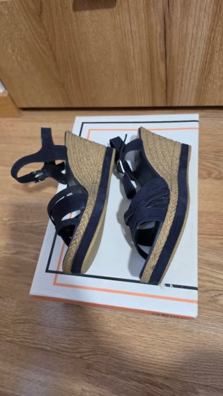 Sandalias de cuña azul marino