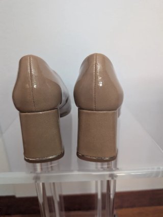 Zapatos de salón Zara beige. 37