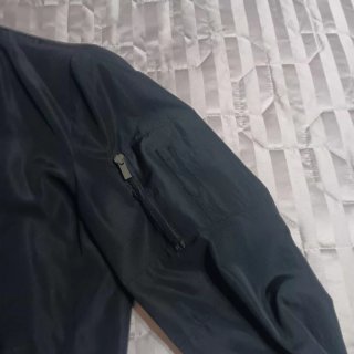 Giubbotto bomber nero leggero