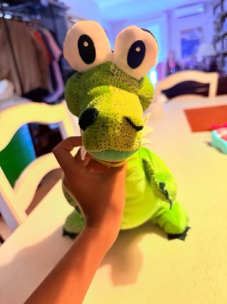 Peluche de dragon verde