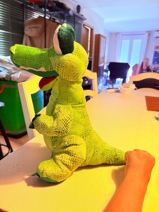 Peluche de dragon verde