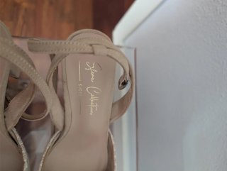 Zapatos ante (tacón y puntera) con pulsera al tobi