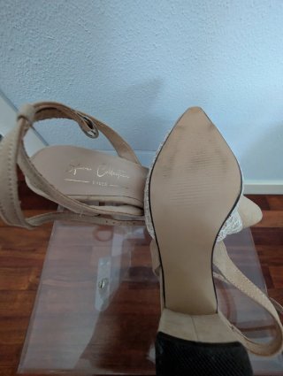 Zapatos ante (tacón y puntera) con pulsera al tobi