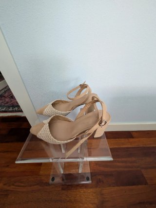 Zapatos ante (tacón y puntera) con pulsera al tobi