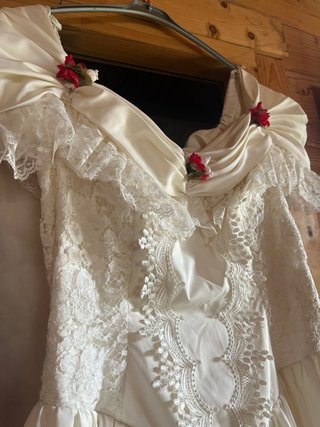 Vestido de Novia Blanco Crema con Chaquetilla